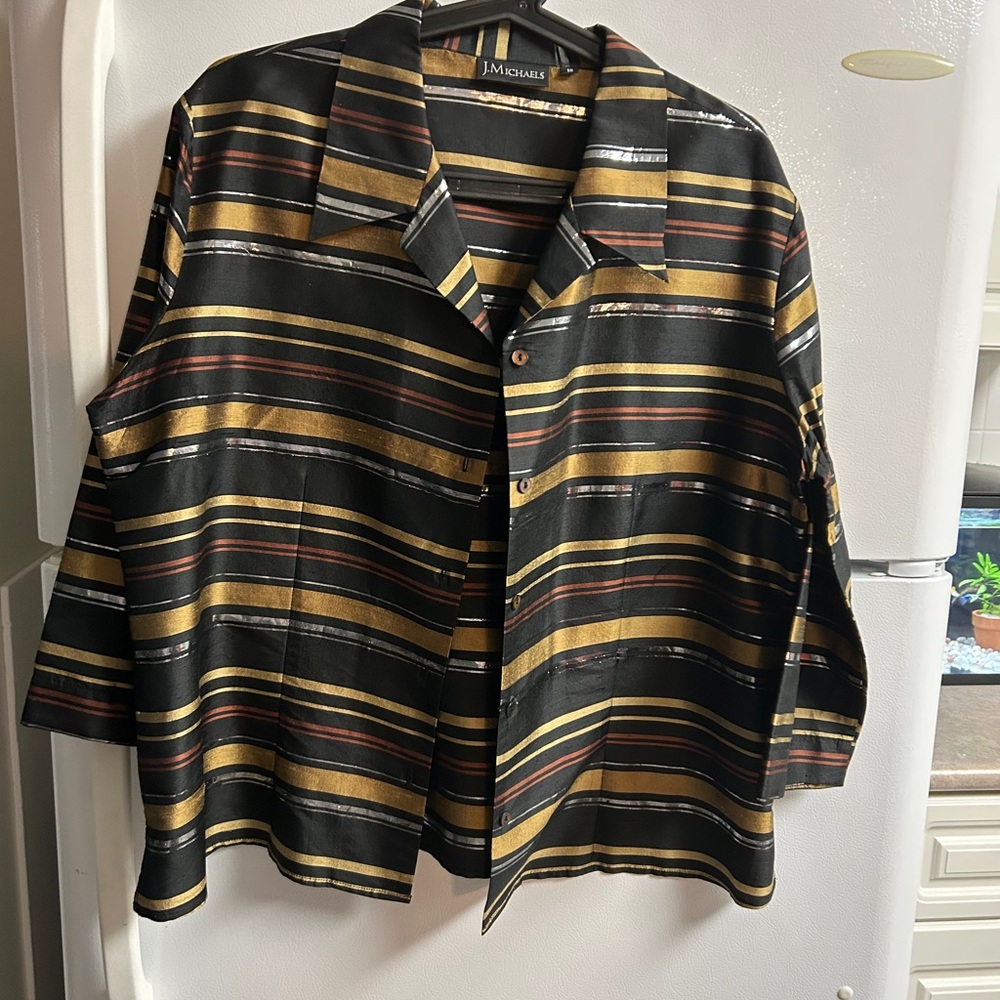 J MICHAELS 100% Silk
Black Brown and Gold Striped Blouse
Size 18